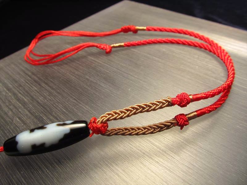 【楽天市場】 C 天珠 天然石が装着可能 デザイン組み紐ネックレス 鮮やかな赤い紐タイプ サイズ調節付き 首周りサイズ35-65cm タイプC