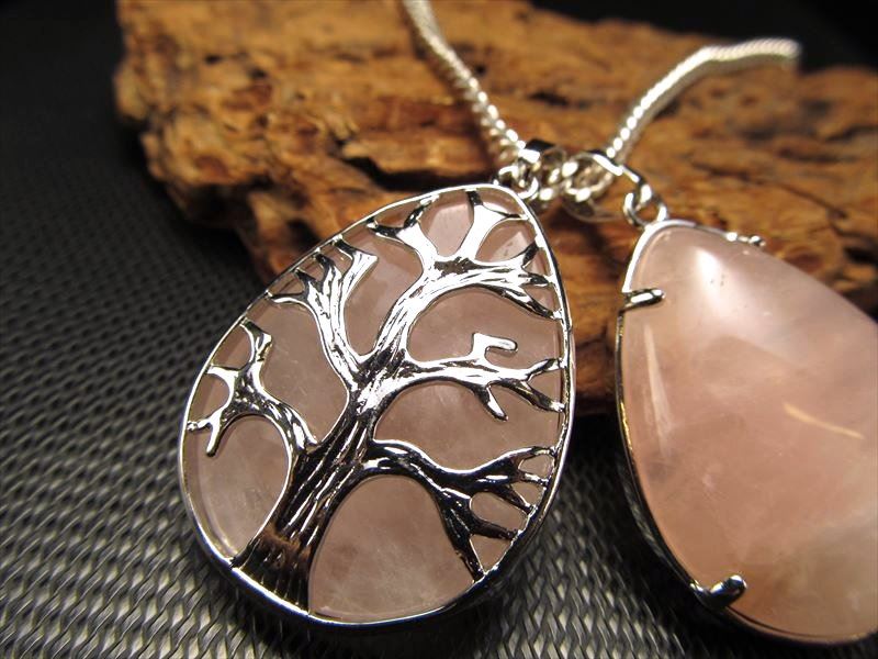 12月の誕生石天然無着色スパイダーターコイズ ワイヤーラッピング