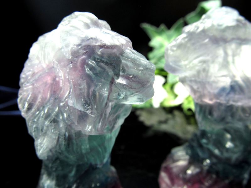 レピドライト　ユニコーン　カービング　彫物　天然石 yuni2.jpg