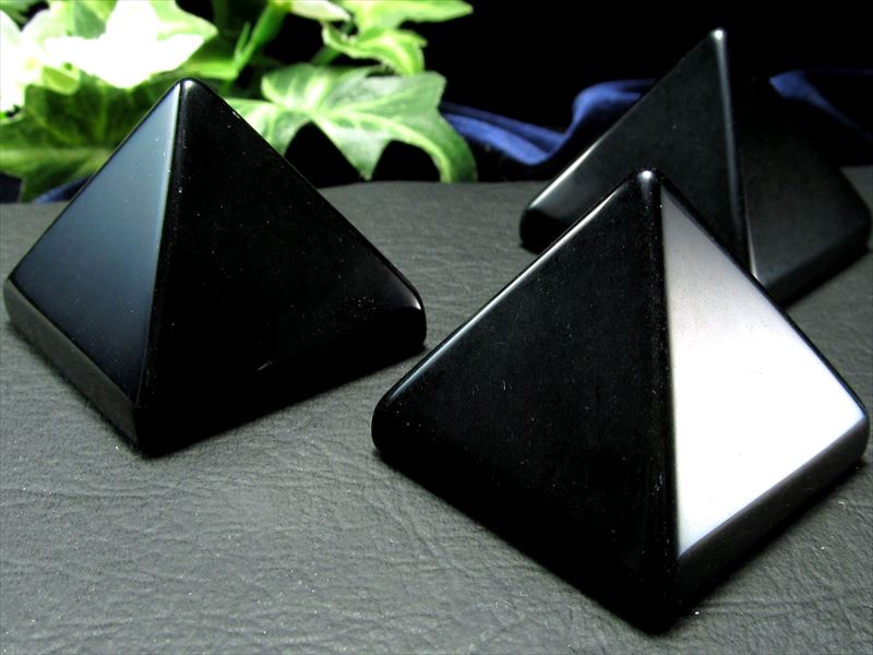 楽天市場】【26日23:59までポイント2倍】○深く美しい漆黒の黒曜石