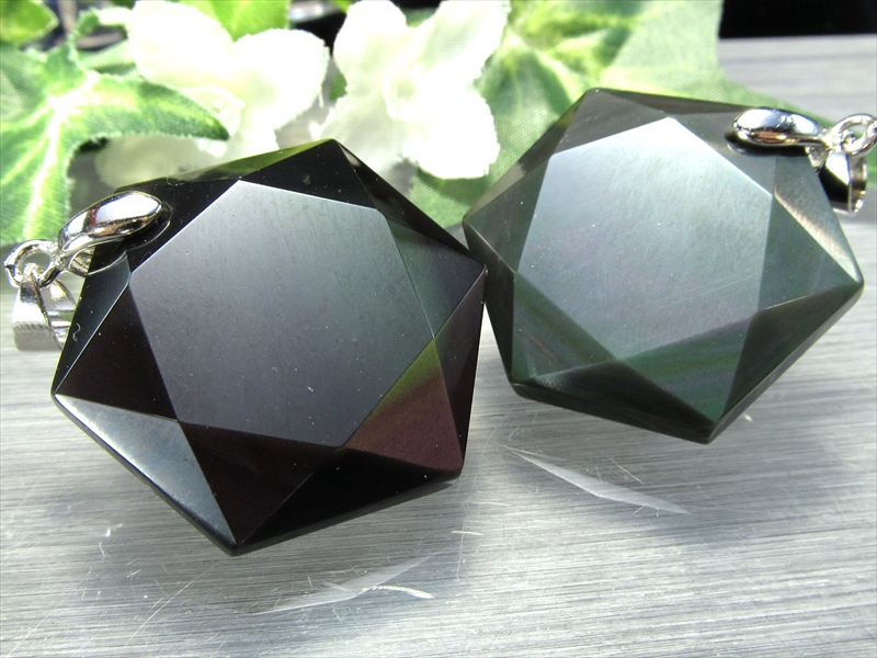 楽天市場】○深く美しい漆黒の黒曜石【オブシディアン ポイント(六角柱