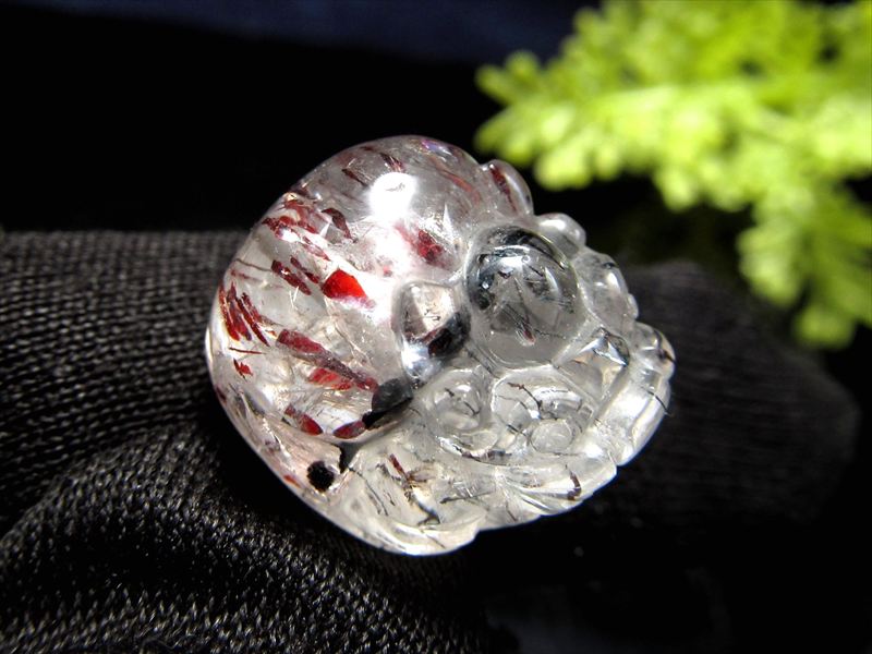 虹入り 財運を高める瑞獣【スーパーセブン 貔貅 ヒキュウ タンブル ビーズ】長さ約14mm×幅12mm 約3.4g キュートな貔貅 7種類の石の要素が共鳴するパワーストーン【ブラジル産】 パワーストーン 天然石