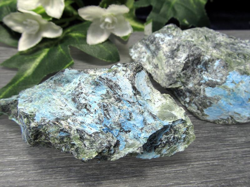 希少 コンゴ Mfouati鉱山 ブルーヘミモルファイト　鉱物標本　原石　結晶 希少 コンゴ Mfouati鉱山 ブルーヘミモルファイト 鉱物標本 原石 青