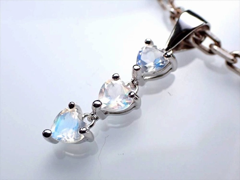 楽天市場】美しい橙と青の輝き【サンストーン ムーンストーン共生