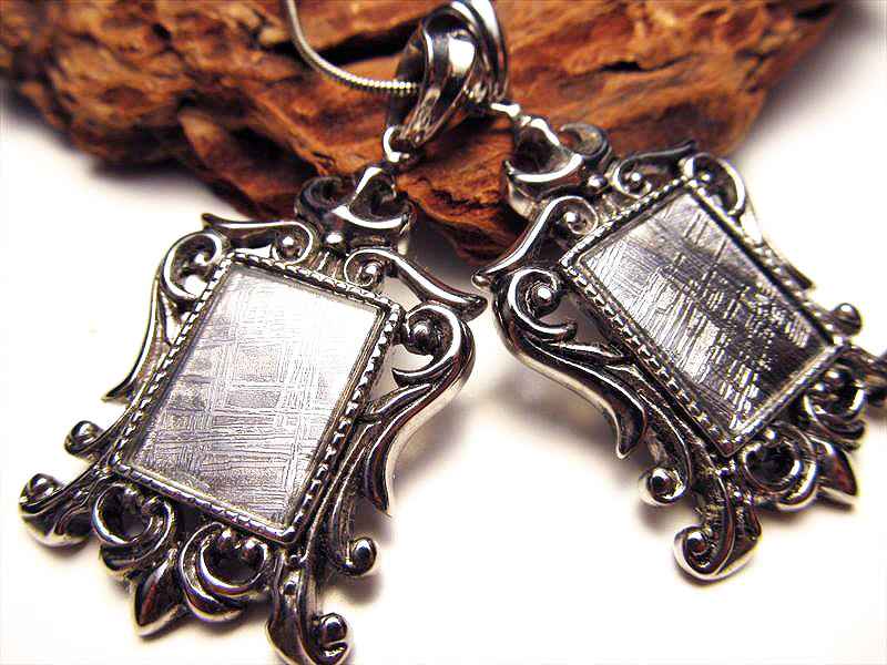 楽天市場】【激安宣言】【三日月モチーフギベオン チャーム