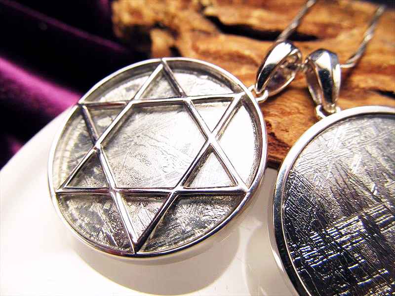 楽天市場】○【激安宣言】【ギベオン（隕石）羅針盤モチーフ チャーム