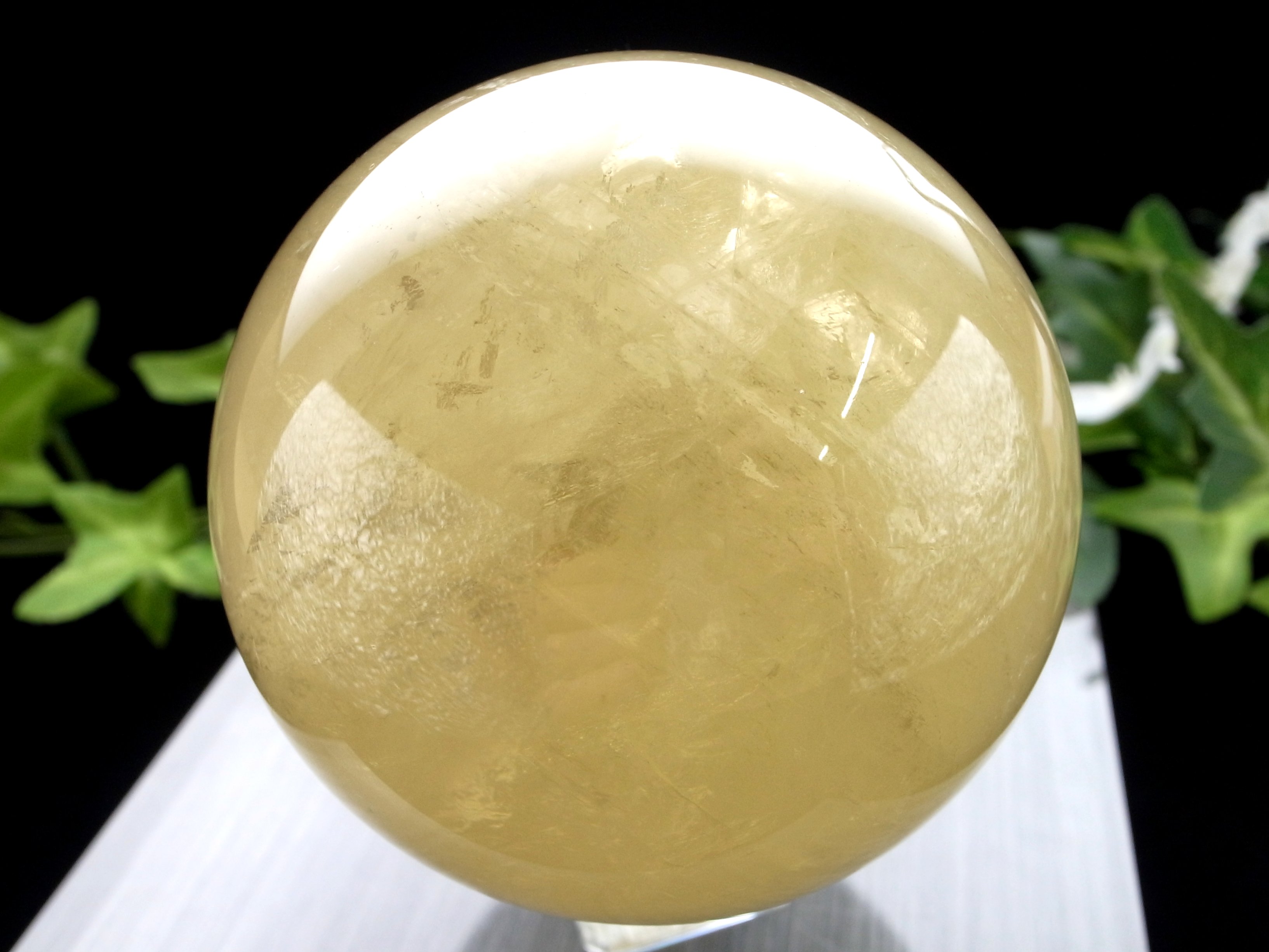 台座付き 虹入り シトリン 丸玉 B 楽天市場】虹入り！【ミルキー シトリン 丸玉 台座付】直径63mm