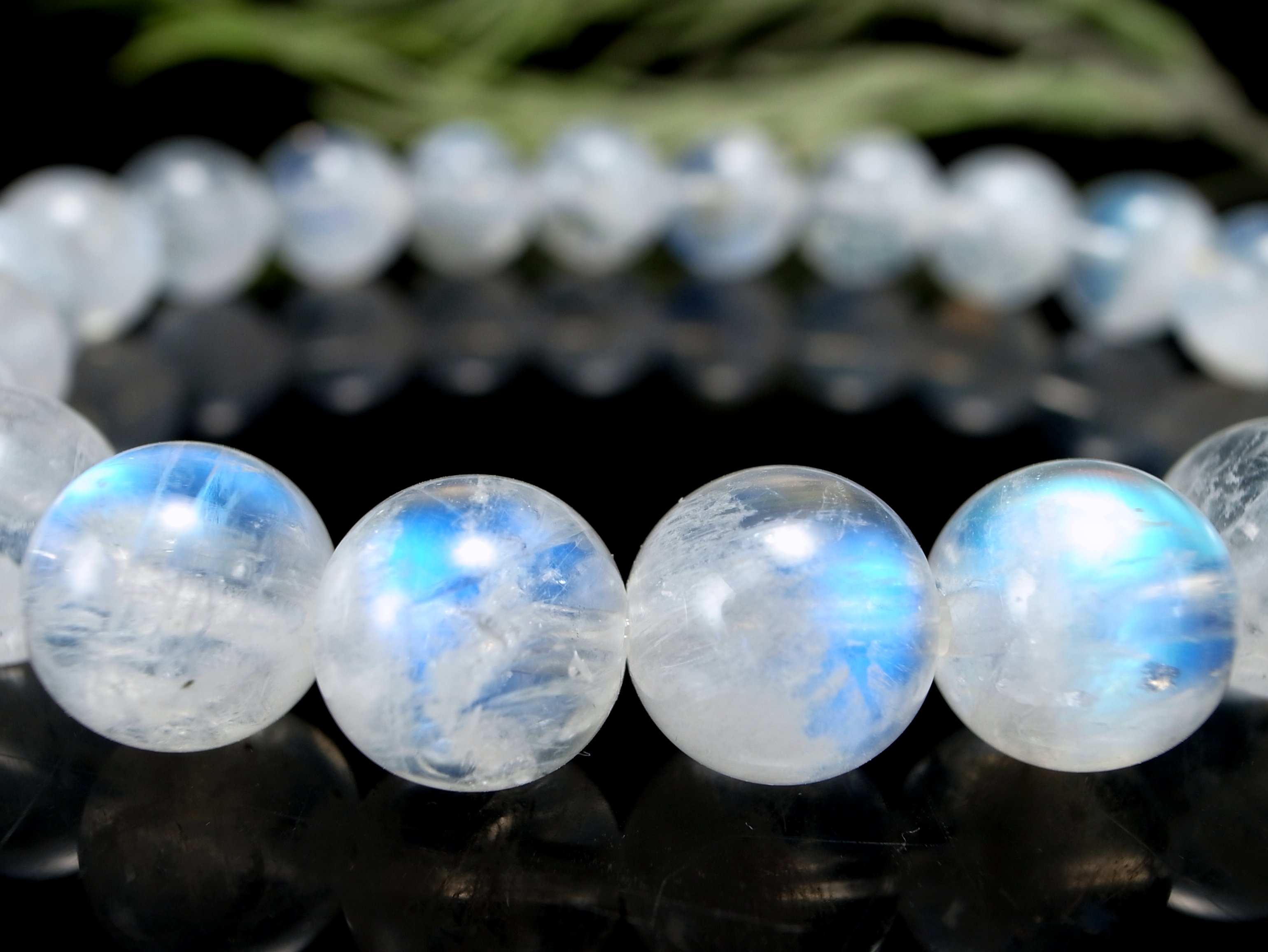 マダガスカル産◇オーロラシラー レインボームーンストーン 10.5