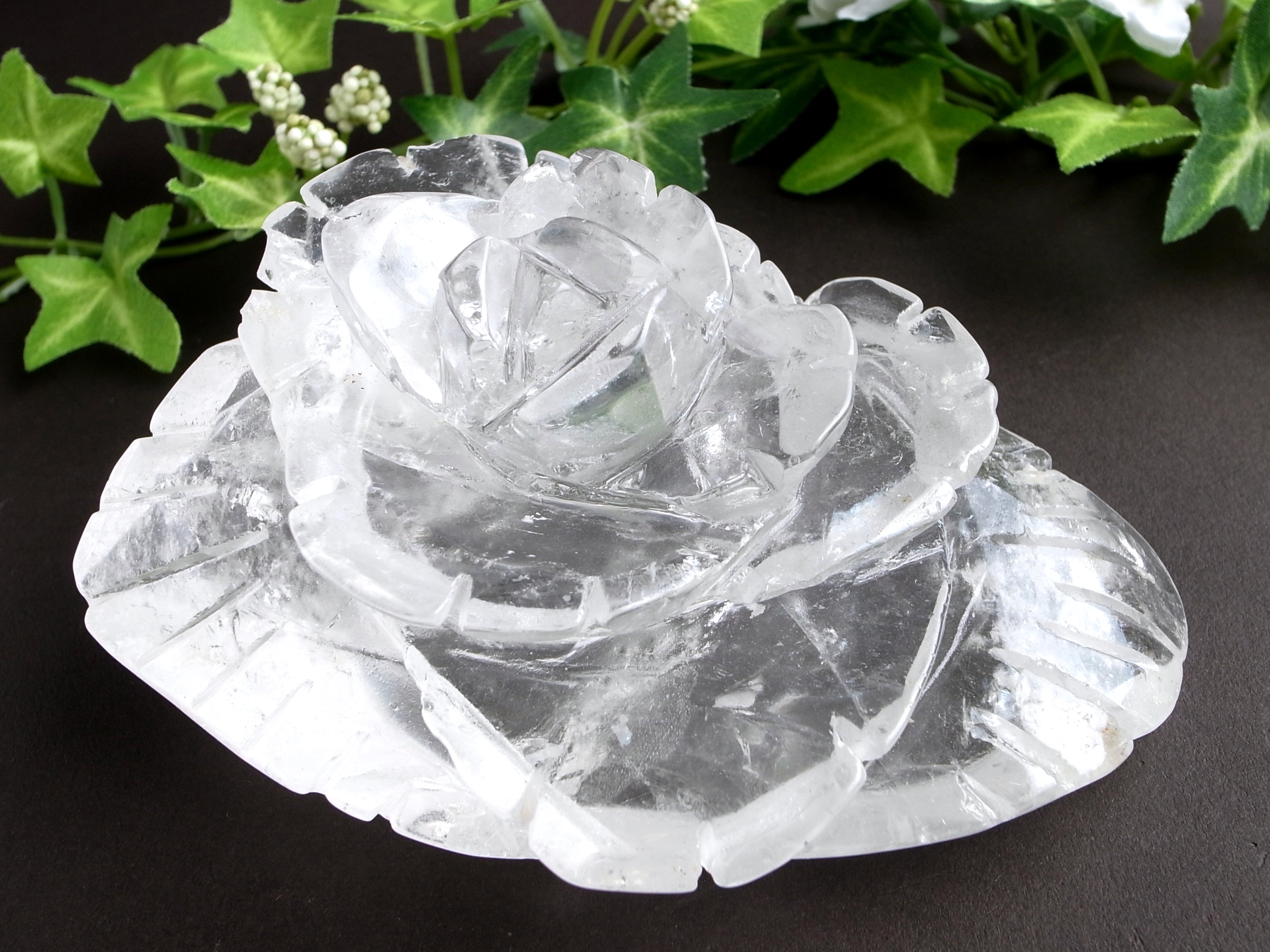 美！水晶　バラ　薔薇　ローズ　天然石置物 楽天市場】ローズクォーツ 薔薇彫り ピンク水晶 置物 天然石