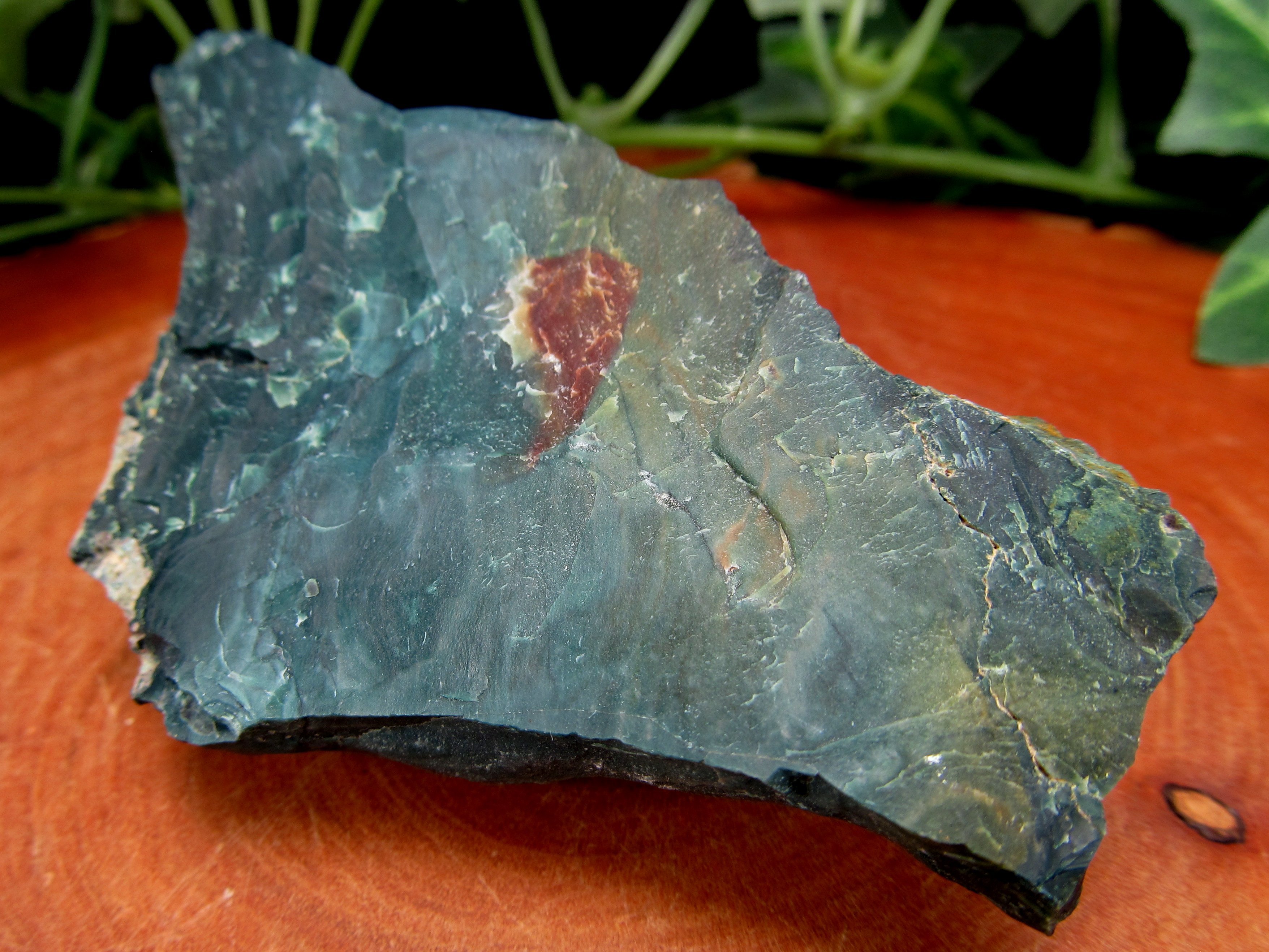 楽天市場】高品質 濃い緑【出雲石 (碧玉) 原石】深緑タイプ 97g 幅69mm