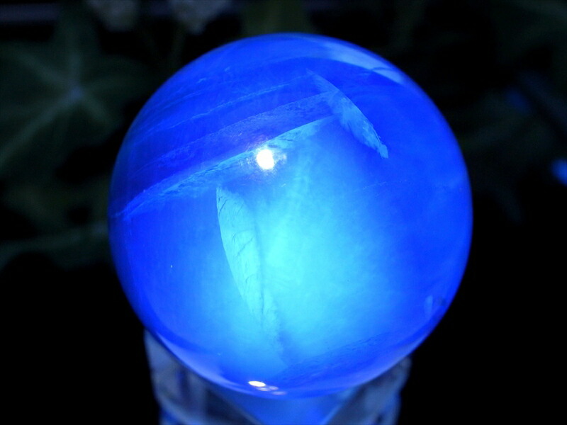 楽天市場】ゴールドカラーの12星座の台座付き【蛍光 エメラルド