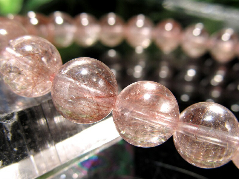 ふんわり優しいピンクカラー【ピンク ラビットファー クォーツ (サゲニティック クォーツ) ブレスレット】7.5mm-8mm&times;24珠 内に眠る才能を開花させる石 一点物【コンゴ共和国産】 パワーストーン 天然石｜ＣｏｍＲｏｓｅ