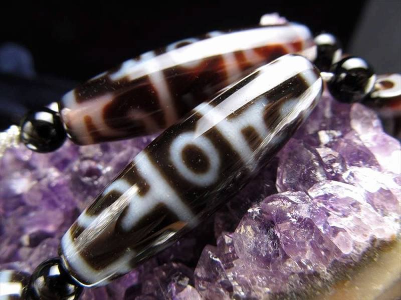 楽天市場】○龍の鱗模様【九眼緑龍紋天珠(くがんりゅうもんてんじゅ