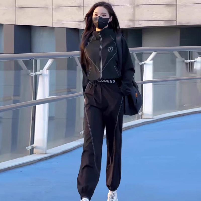 レディース 春秋 ゆったり ランニング スポーツウェア 2点セット トップス パンツ ファッション スタイリッシュ 快適 伸縮性 吸湿速乾 アクティブ ジョギング フィットネス 日常使い｜サポートシェアグローバル