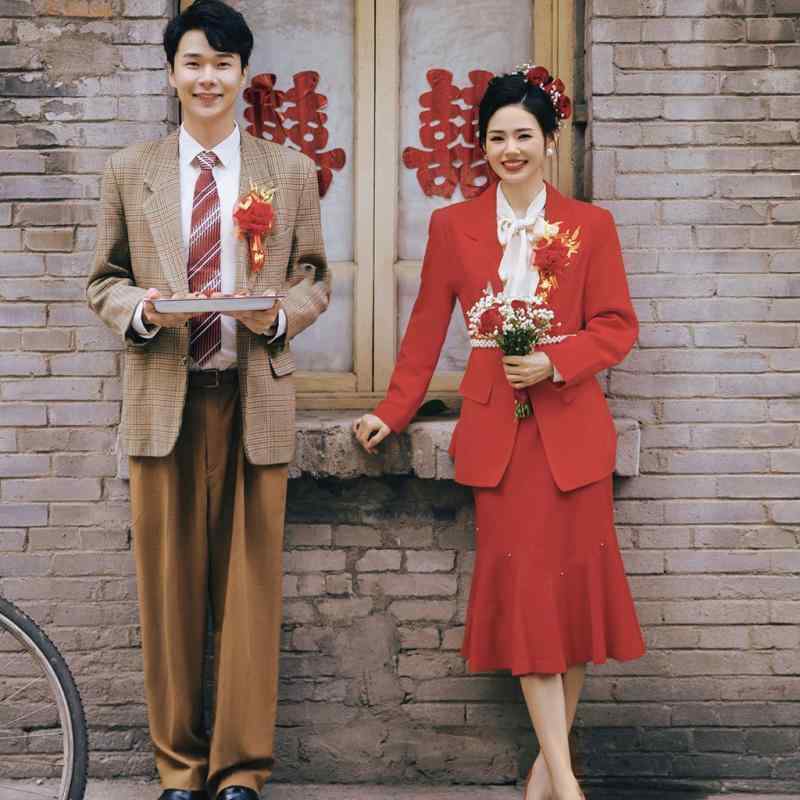 真っ赤御召しもの レディース 真っ赤 レトロ 両親の 80年月日の 華燭の典 ノスタルジックな 御召しものの 主題メロディの 華燭の典 制作室の 二人組の 第八芸術の 服