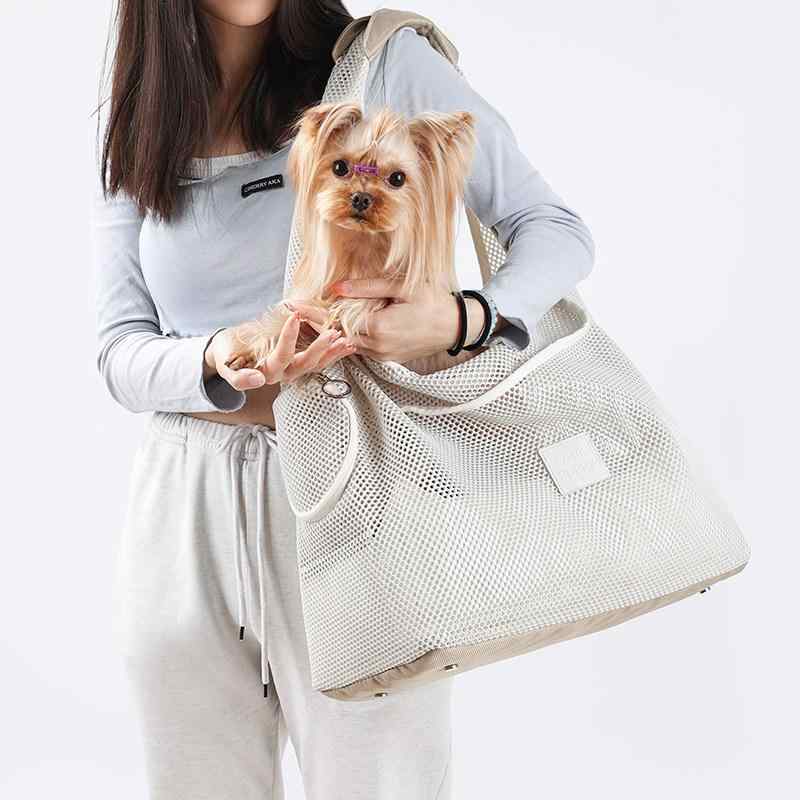 ペットキャリーバッグ レディース メンズ 犬 猫 兼用 通気性 抜群 携帯用 斜め掛け ショルダー 鞄 大容量 ペット用品 外出 旅行用 お散歩 おでかけ 遠出 移動 軽量 快適 散歩バッグ ペット用キャリー ペットキャリーケース ペットバッグ ペットキ｜サポートシェアグローバル