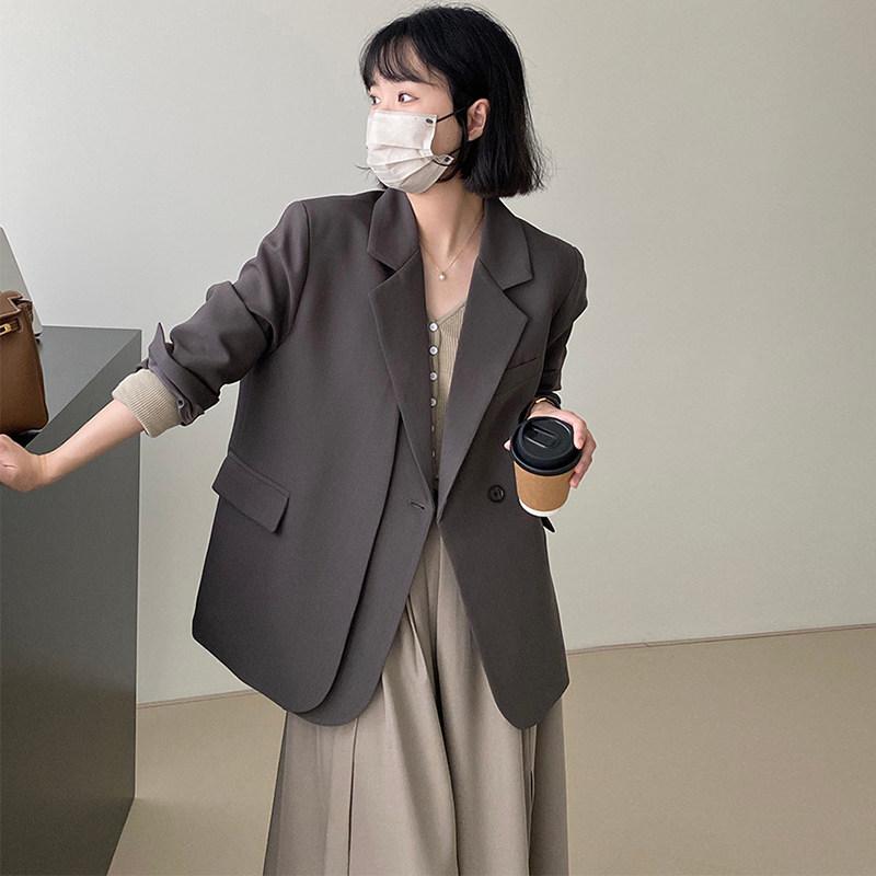 テーラードジャケット レディース グレー カジュアル アウター 羽織り 上着 韓国風 デザイン性 小柄向け ゆったり 大きいサイズ 体型カバー 着痩せ 細見え 二の腕カバー 通勤用 オフィス デイリー 普段使い 高級感 テーラード ブレザー 春秋 シンプ｜サポートシェアグローバル