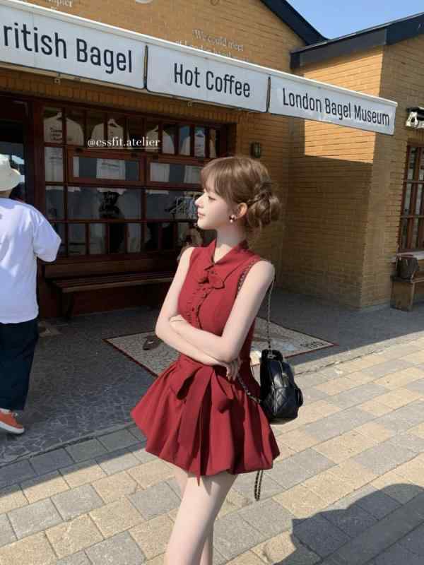 ワンピース レディース 春夏 チェリーレッド ウサギ耳襟 リボン 花蕾柄 かわいい デザイン フレア スカート 軽やか 素材 花柄 プリント 女性用 ドレス 通勤 普段使い
