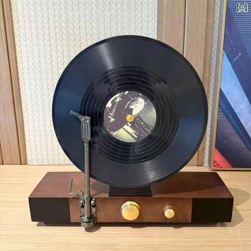 勉強机いの一番 飾りつけ 電気蓄音機 黒膠レコード盤  芸術 オブジェ 御膳上等感 今めかしい 事務室 室内装飾 雑貨 美術 かざり付ける 勉強机 飾りつけ ホンブルグ帽 飾りもの