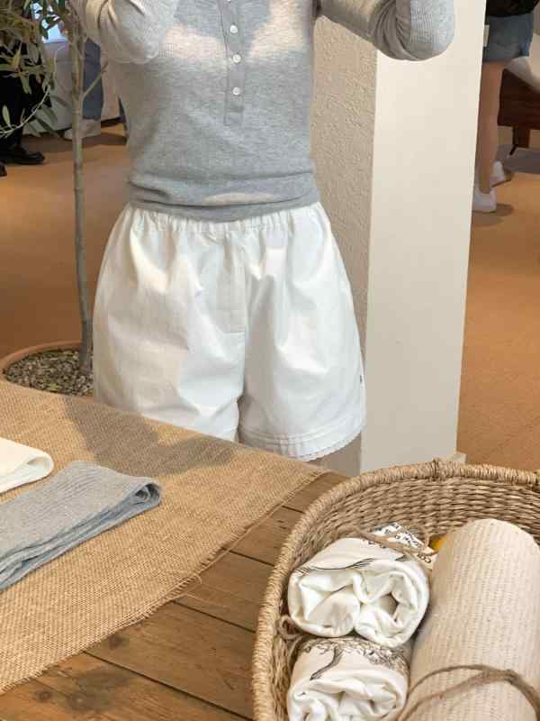 ショートパンツ レディース 秋 ルーズ 無地 スリム 高腰 フリル ホットパンツ カジュアル 普段使い 軽量 伸縮性