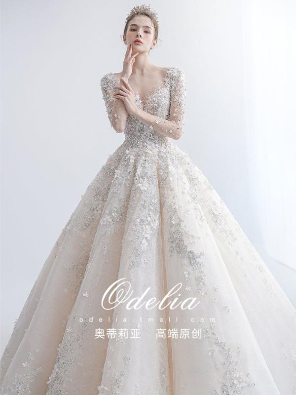 ウェディングドレス 長袖 大型トレーン 高級感 エレガント ブライダル ガウン 結婚式 フォーマル 女性用