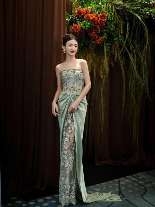 レディース 中華 ワンピース 新婦 敬酒服 婚約 ドレス 高級感 一文字肩 オフショルダー ストラップレス チューブトップ パーティー用 フォーマル 軽量 伸縮性 女性用 結婚式 礼服