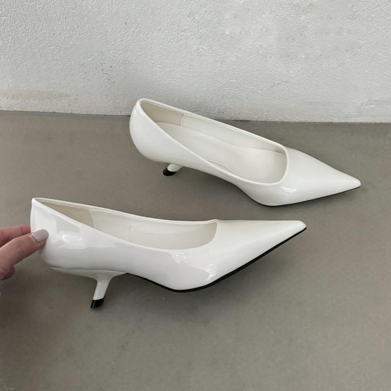 パンプス レディース ポインテッドトゥ 真っただ中踵 フレンチ表現スタイル 雅びやか メタルトゥ 春夏 雅びやか お上さん用 ハイヒール 普段使い走り 通い 軽さ 好いたらしい つら構え 磨きあげる
