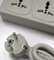 楽天市場 トラベルグッズ 海外対応 250v高電圧対応 6個口マルチテーブルタップ 海外用電源タップ Wonpro Wes4 D109 海外電気club