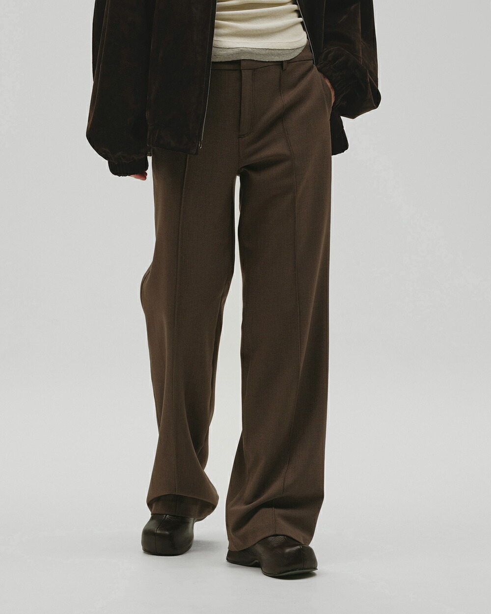 【予約受付中】TODAYFUL トゥデイフルPintuck Straight Trousers ピンタックストレートトラウザー 12620715※2026年11月下旬~12月下旬入荷予定|エリナストア