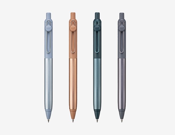 ユニボール ゼント シグニチャー　シルバー 0.38ミリ 三菱鉛筆 新品未開封 三菱鉛筆 uniball ZENTO（ユニボール ゼント） シグニチャー