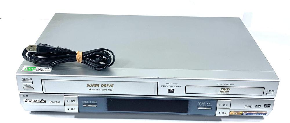 【中古】パナソニック ヴィデオディスク電気蓄音機 VHS映像媒体一体型 NV-VP32-S