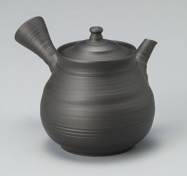 常滑焼 風月作 窯変黒 急須 瀬戸もの茶こし 230竓 Y27 | きゅうす 今めかしい 日本製 焼き物 文筆家 瀬戸もの 瀬戸もの 瀬戸もの茶こし 日本六古窯 愛知県 愛知 常滑市 ティーポット おすすめ 茶の葉 瀬戸もの 食器 和食器 茶器 差し上げ物 差し上げ物