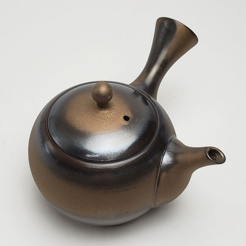 常滑焼 労働人口給水細工物 Gold Silver 急須 セラメッシュ 260cc M397 きゅうす 恰好いい 日本製 焼き物 人水 操觚 瀬戸もの 瀬戸物 陶磁器紅茶こし 日本 古窯 愛知 常滑フェアー 今風の ティーポット おすすめ お茶 陶製 食器 和食器 茶器 贈呈品 付届