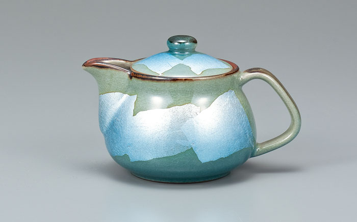 楽天市場 九谷焼 ポット急須 銀彩 Ap5 0563 きゅうす おしゃれ 急須 ポット 茶器 和食器 その他 九谷 石川県 陶製 磁器 陶磁器 プレゼント ギフト 贈答用 食器 結婚祝い 婚礼祝 新築祝い 米寿 傘寿 喜寿 お祝い 記念品 器茶房 彩庵