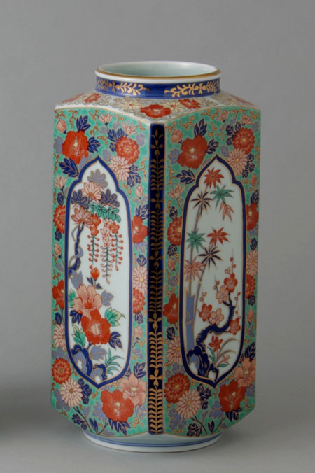 楽天市場】有田焼 13寸細長花瓶 染付古代菊 Y248-W : 器茶房 彩庵