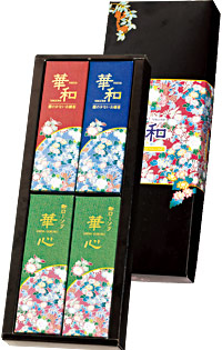 【送料込/30個セット】華和ギフトセット 4入3種（線香別種2箱・ローソク同種2箱）&times;30セット｜エルショップ