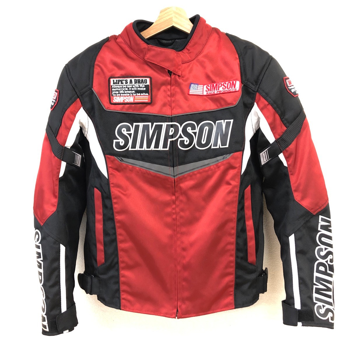 【中古】SIMPSON シンプソン ライダースジャケット Mサイズ 両肩 両肘プロテクター付 インナージャケット付 レッド｜再良市場