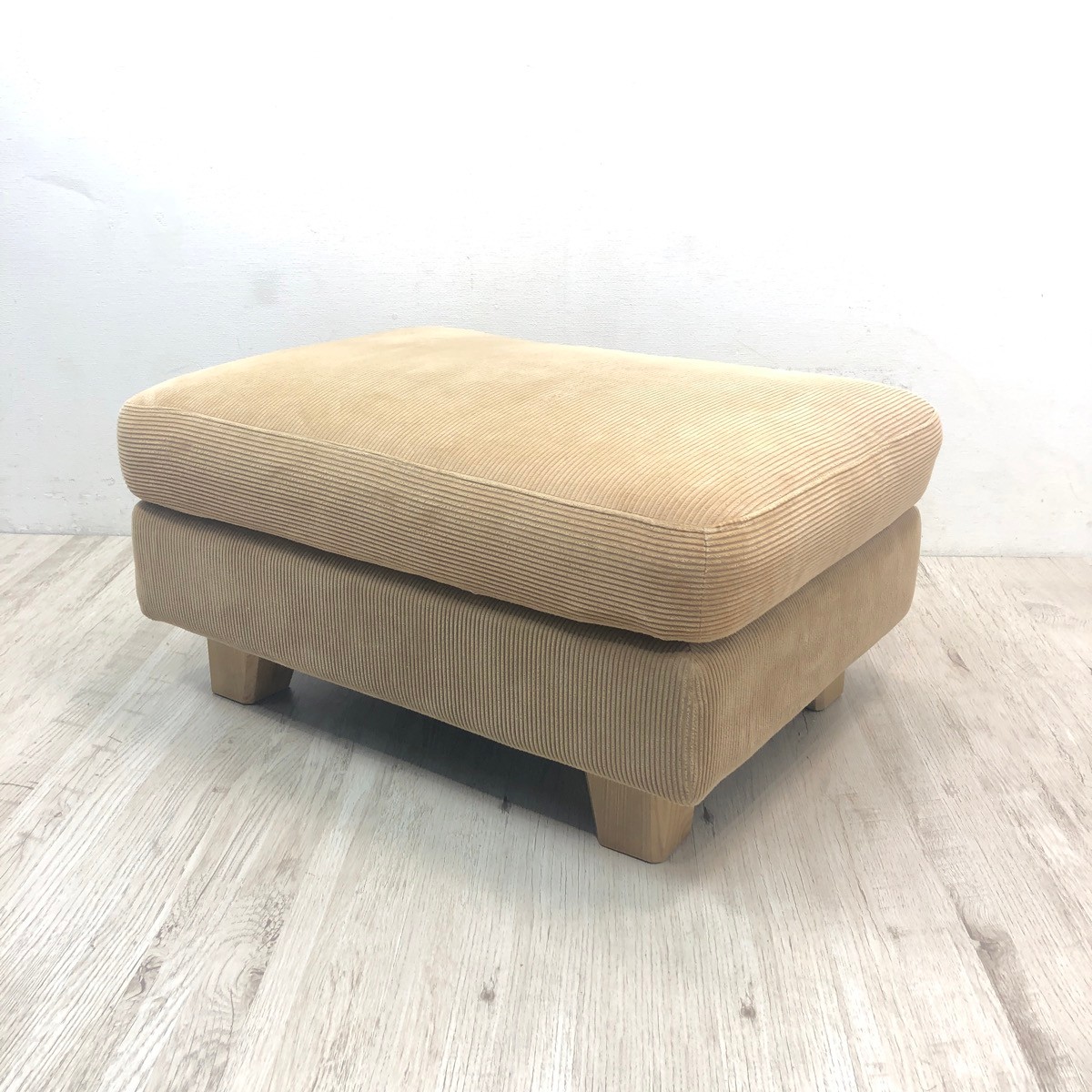 【中古】unico ウニコ GREIG(グレイグ) カバーリングオットマン ベージュ 74cm×55糎