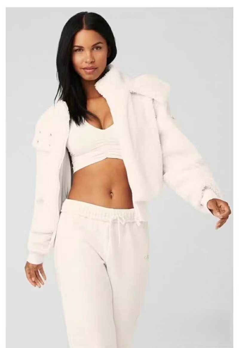 ALO ヨガ　トレーニング　ウェア alo セットアップ レギンス トレーニングウェア アロ lulu lemon 楽天