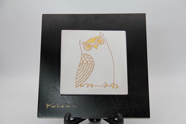 年末のプロモーション その他 白釉 フクロウ 縁起置物 陶器 かわいい インテリア 萬古焼 万古焼 額立て ふくろう Www Dgb Gov Bf