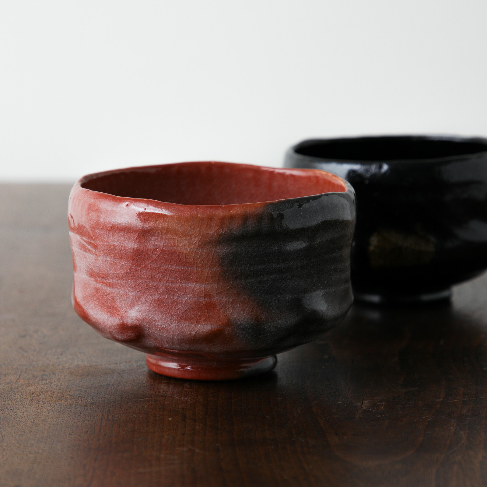 京都清水焼 楽茶碗 上茶わん 黒楽 赤楽 お抹茶碗 茶道 表千家 裏千家 お濃茶用 紙箱入 楽焼窯元 三代松楽作｜京都匙亀