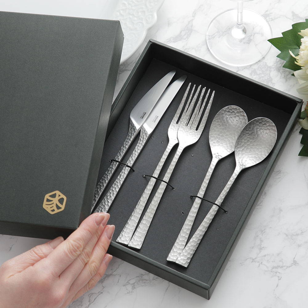 楽天市場】【日本・新潟県産 モダンなカトラリー8点セット】 燕匠一 鎚