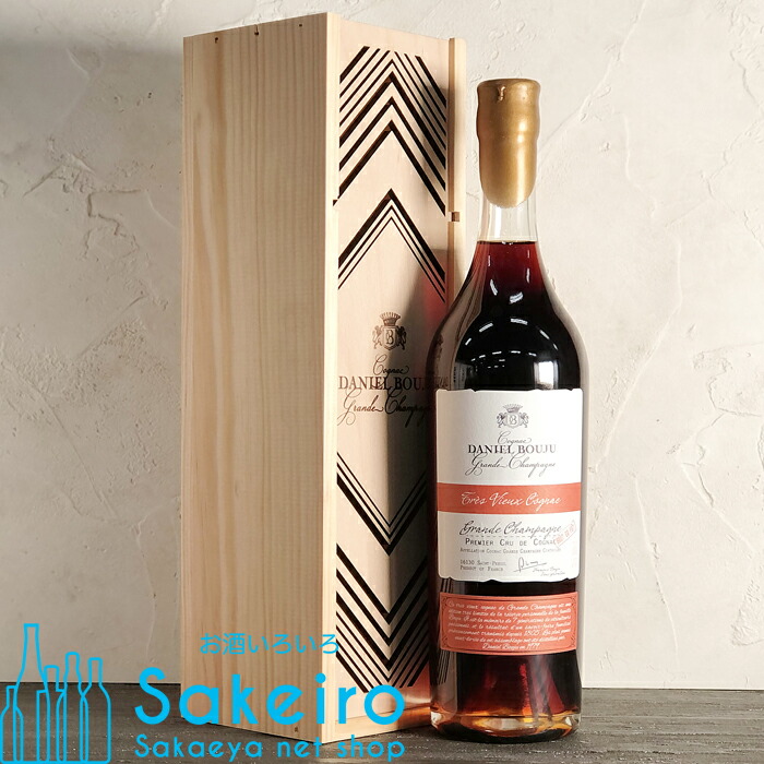 ダニエルブージュXO　Daniel Bouju 40% 700ml 新品未開栓 Amazon.co.jp: ダニエルブージュ エンペラー XO (25年) 40度