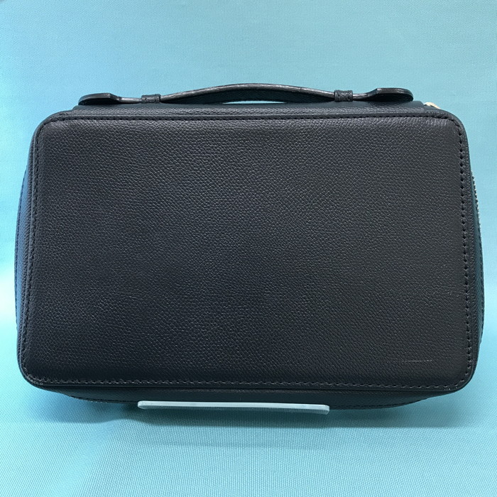 楽天市場】ルブタン パネトーネ スパイク トラベルケースXL 【Aランク  