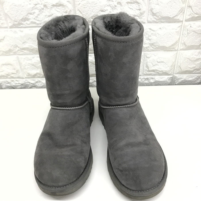 UGG クラシックショートグレー 6 新品ほぼ未使用品❣️ 楽天市場】UGG/アグ◇クラシック ショート◇ムートンブーツ◇W6
