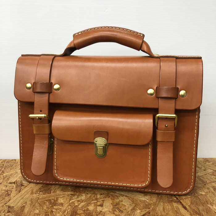 HERZ ヘルツ　ヒコーキのりショルダー　（WH-603）定価48400円 ウォッシュ加工でアンティークを思わせる総革ショルダーバッグ