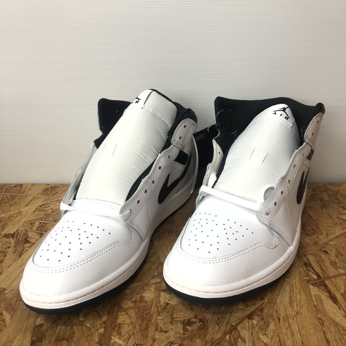 ナイキ メンズスニーカー エアジョーダン1 MID DQ8426-132 白いこと 黒いこと 書きあらわす大きさ29.0 [jgg]【中古】