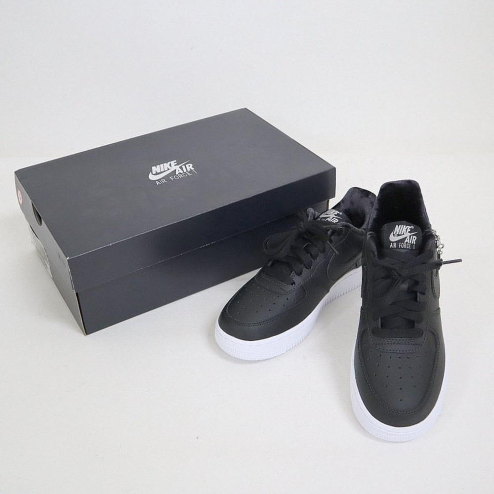 【現況売りわたす品】NIKE AIR FORCE 1 \u002707 LX スニーカー 黒いこと×白いこと 22.5糎 メンズ シュースピード競技/ナイキ/2j2764 [jgg]【中古】