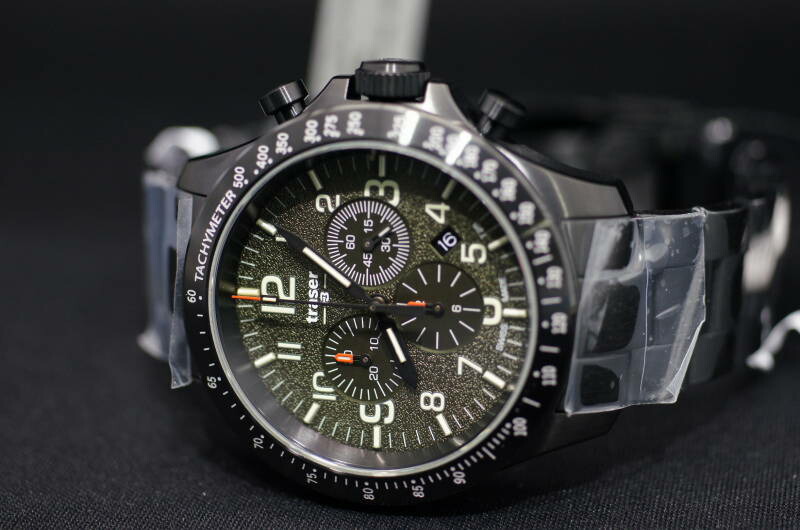 国内正規品　スイス製　Traser【トレーサー】【トレイサー】100ｍ防水　ブラックPVDケース　クロノグラフ　【P67 Officer Pro Chrono】9031596　グリーン文字盤