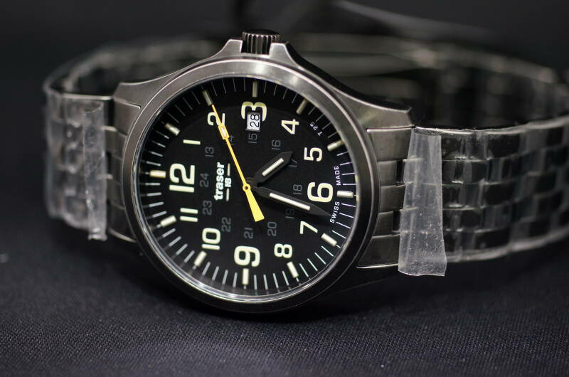国内正規品 スイス製 Traser【トレーサー】 Officer Pro GunMetal Black/Orange メンズ クオーツ 腕時計 9031581